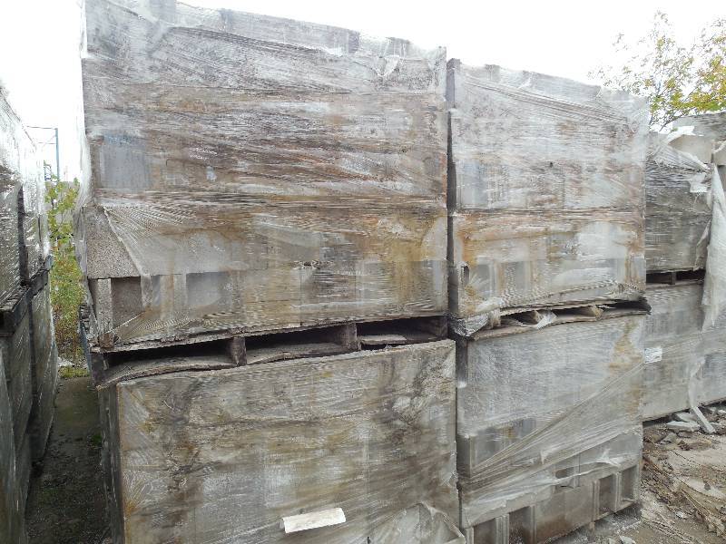 lot 45 image: PALLET LOT OF 8X8X20 CORNER SMOOTH CONCRETE BLOCKS