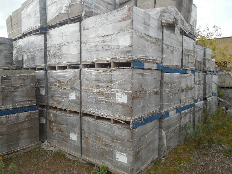 lot 116 image: (3) PALLET LOT OF 12  L CORNER BLOCKS
