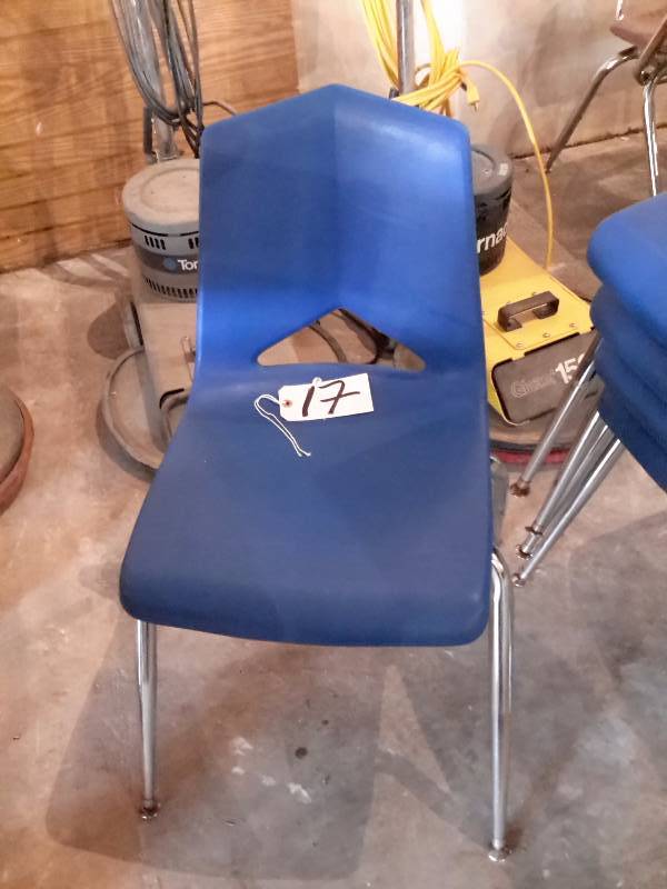 7, plastic and chrome metal stacking chairs.. Nice shape