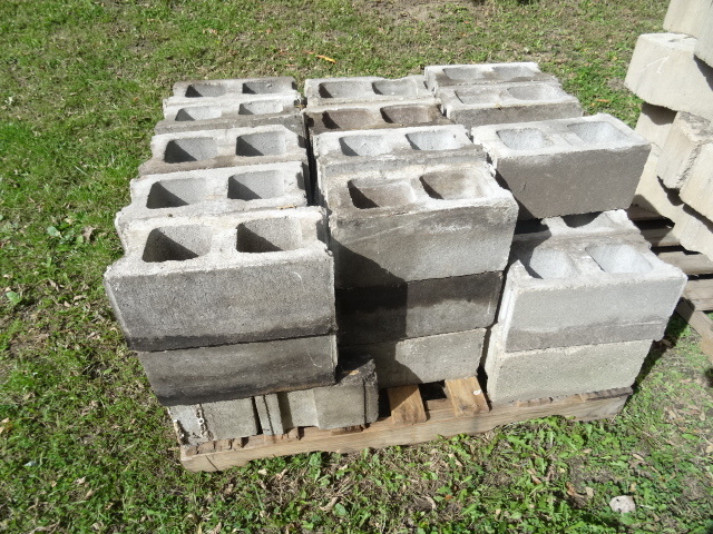 lot 3 image: Foundation Blocks