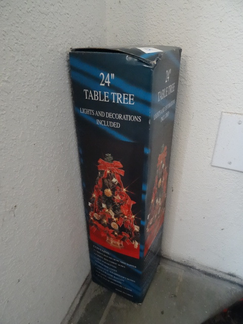 lot 15 image: Table Tree