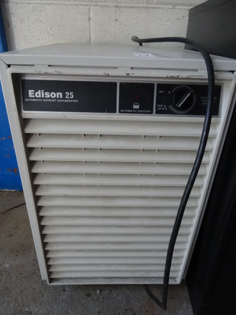 lot 27 image: Dehumidifier
