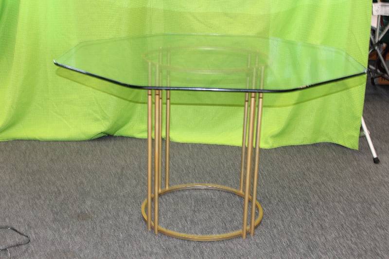 42 wide octagon glass table