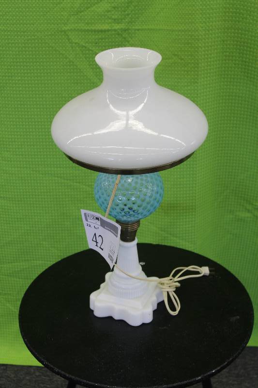 Vintage French oil lamp