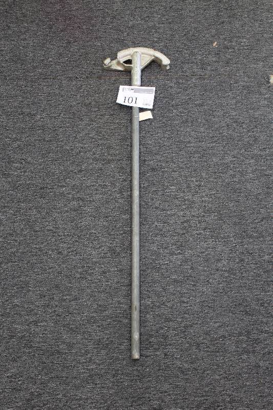 Pipeconduit bending tool