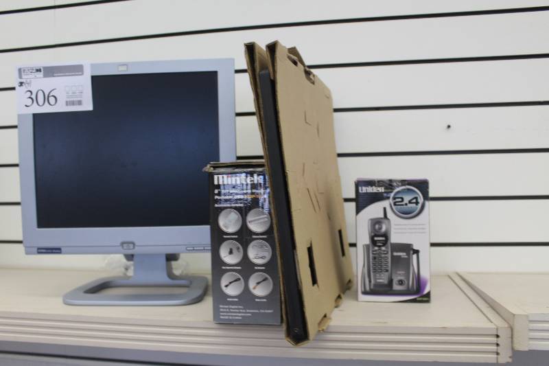 Flat screen monitor, telephone, 8 portable DVD player,screen saver