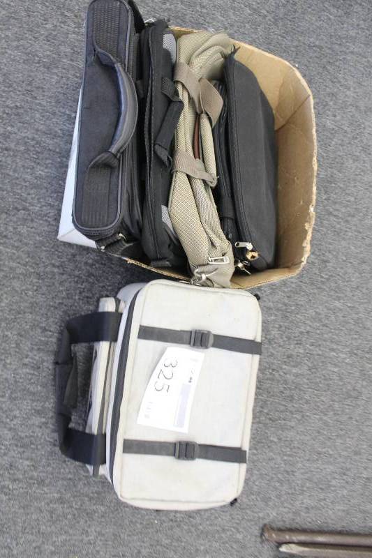 5 laptop computer bags and 1 Kodak camera bag