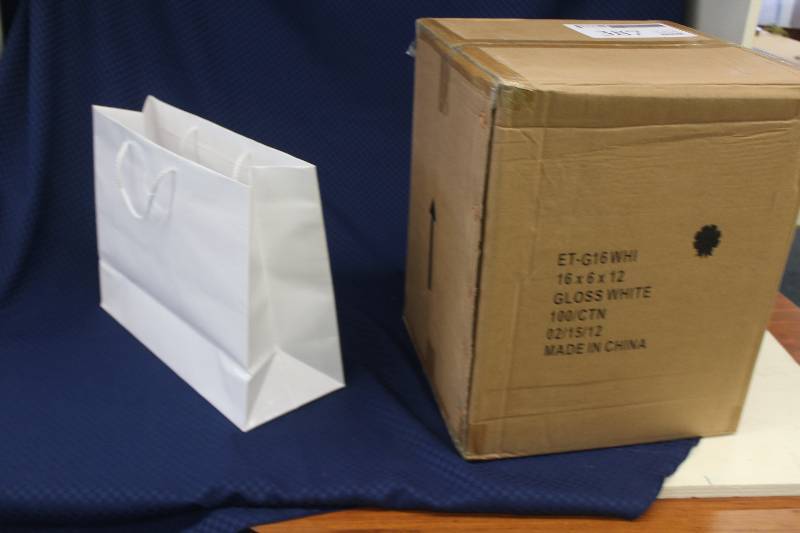 100 heavy duty gift bags.