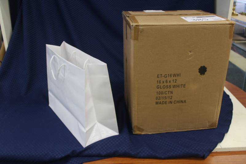 100 heavy duty gift bags.