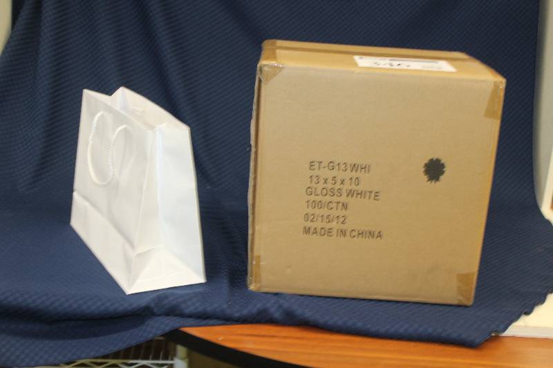 100 heavy duty gift bags