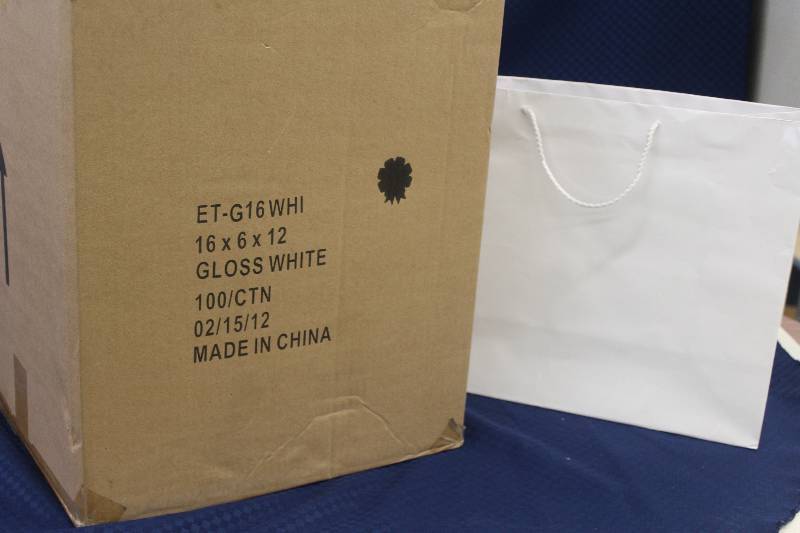 100 heavy duty gift bags.