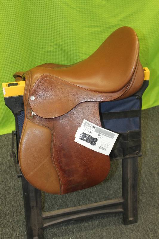 Jorge CanavesEnglish leather saddle