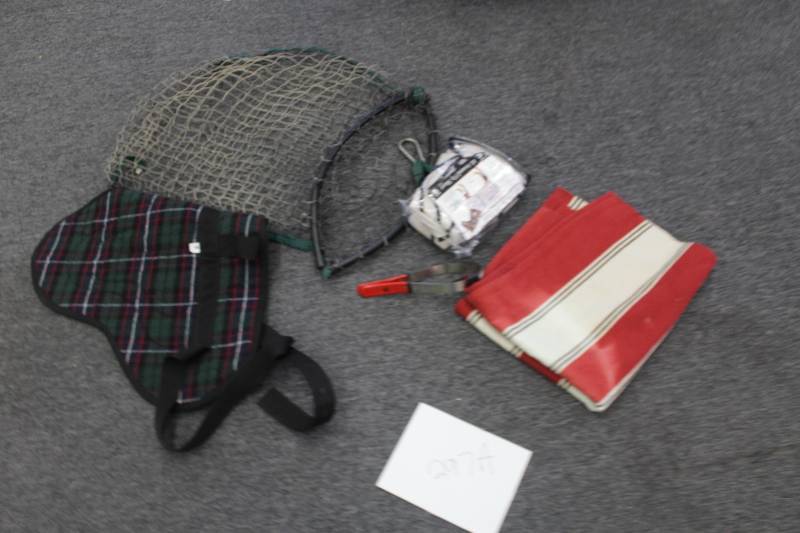 Saddle blanket and fly protecter. Includes mesh hay rack