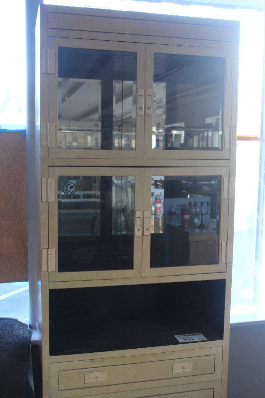 Hedradon 1960s lighted cabinet w adjustable shelves
