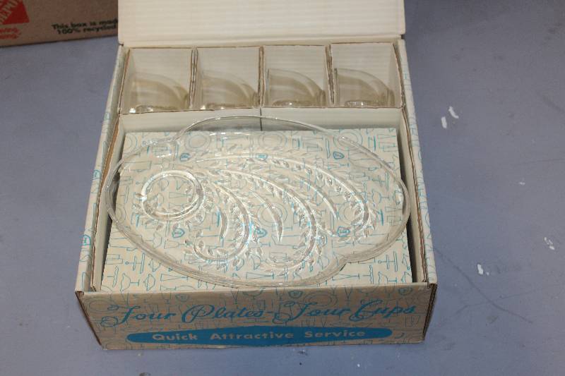 Homestead vintage glass bridge luncheon set