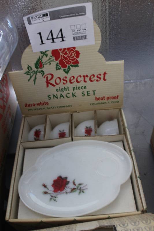 Rosecrest luncheon set from 1950s