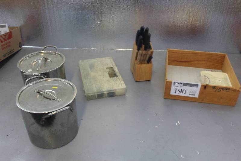 2 large aluminum pot, knife set and more