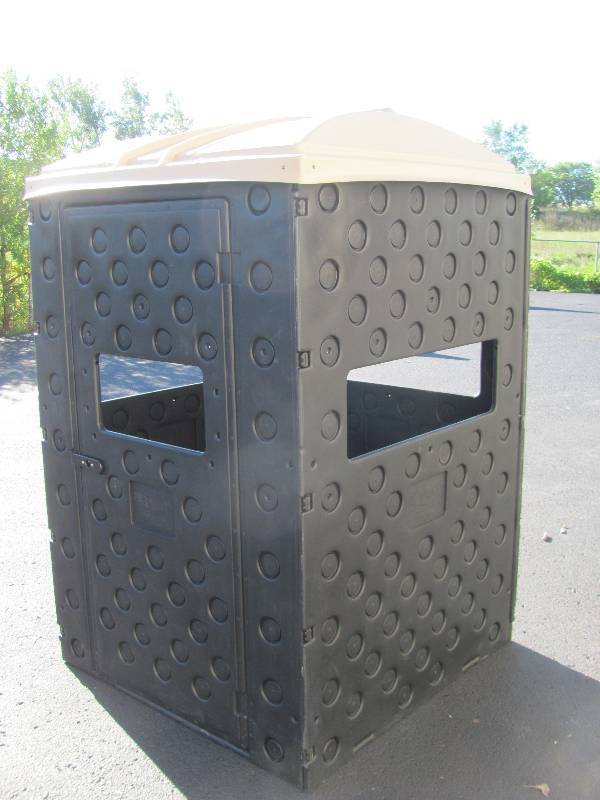lot 1 image: Hunting Blinds