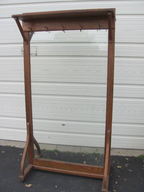 lot 50 image: Antique Furniture