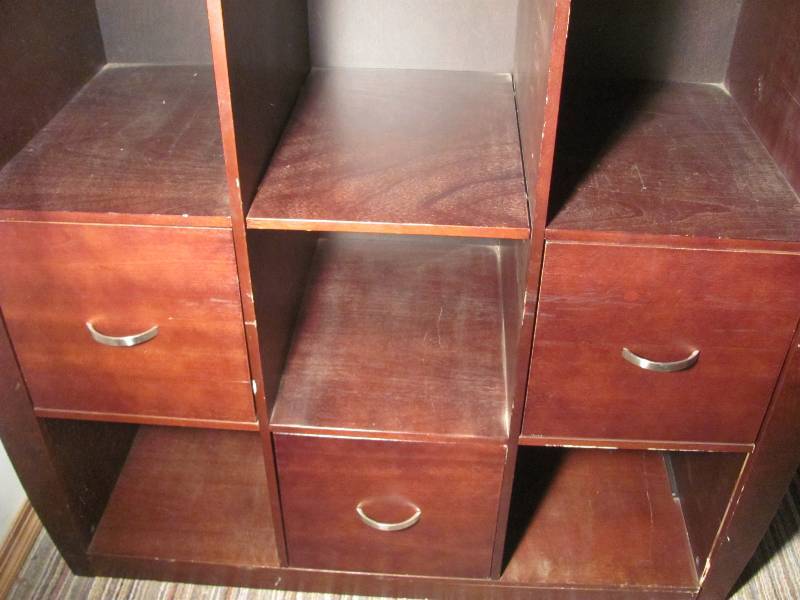 lot 111 image: Home & Office