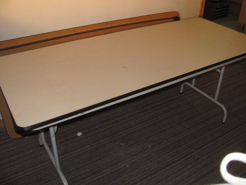 lot 115 image: Folding Tables