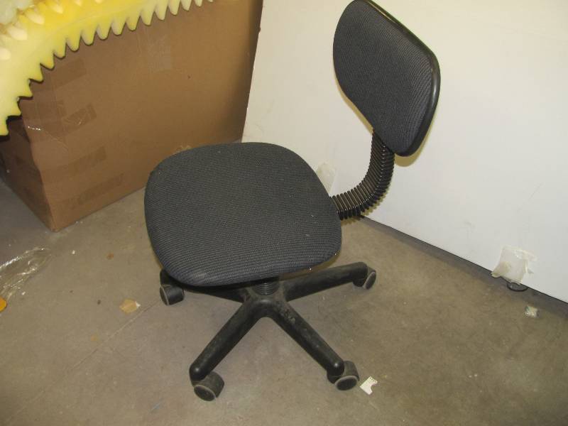 lot 123 image: Home & Office