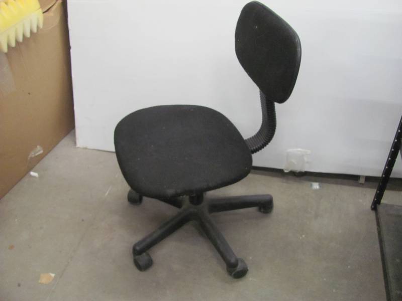 lot 125 image: Home & Office