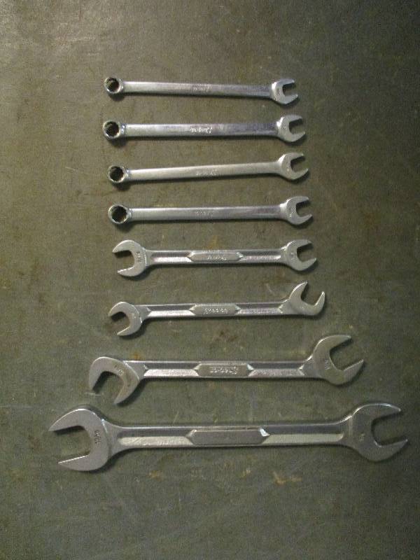 lot 11 image: Combination and Open End Wrenches