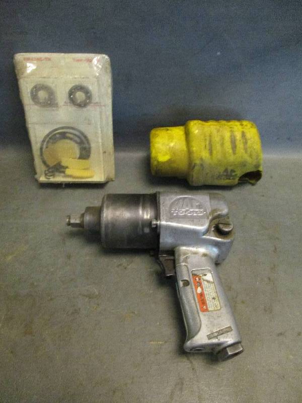 lot 26 image: Impact Wrench & Replacement Kit