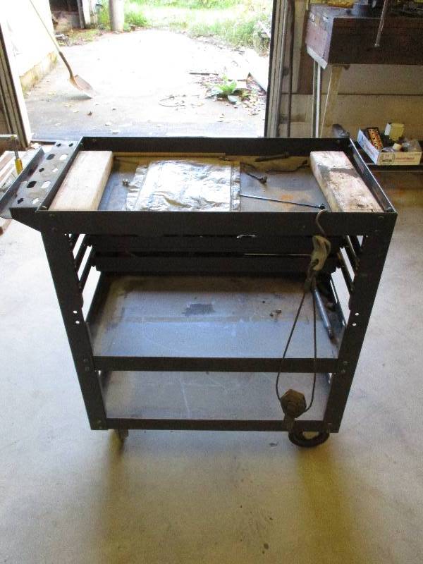 lot 42 image: Metal Tool Cart