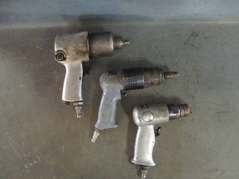 lot 55 image: 3 Air Guns