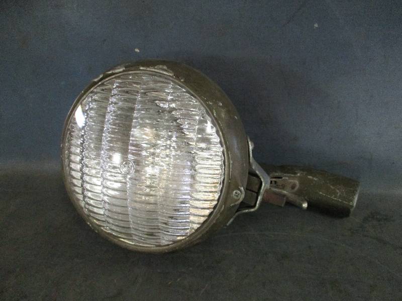 lot 66 image: Spot Light