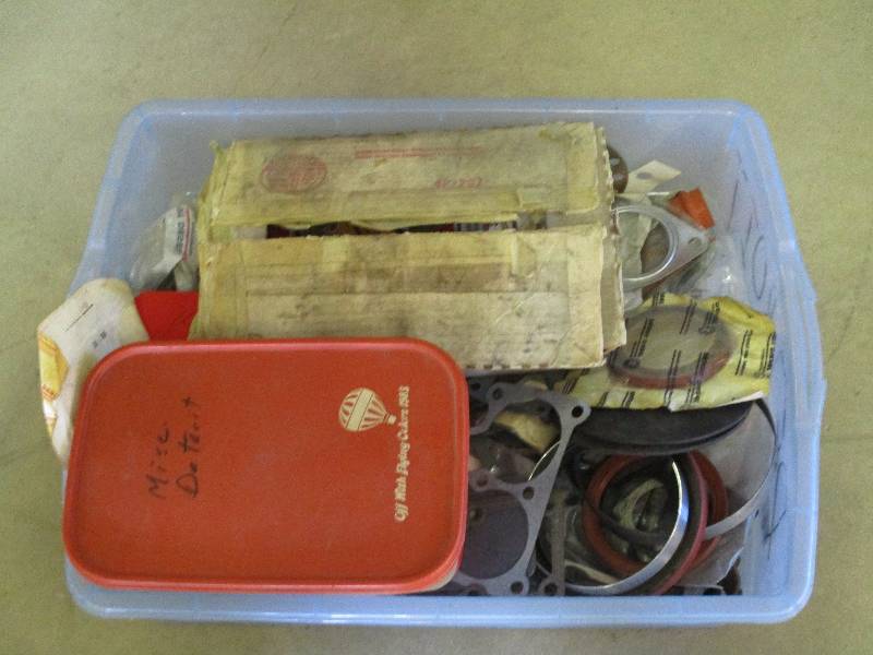 lot 67 image: Gaskets and Seals