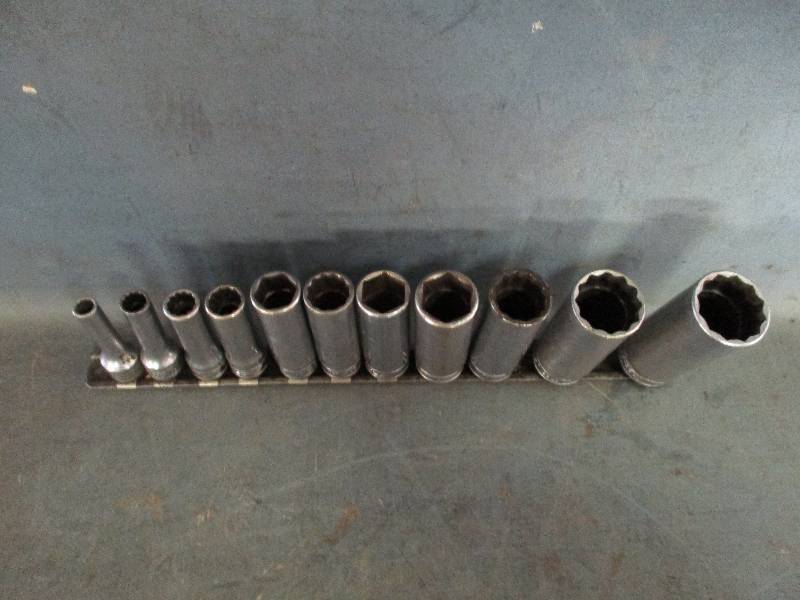 lot 77 image: Snap-On Sockets 38 Drive