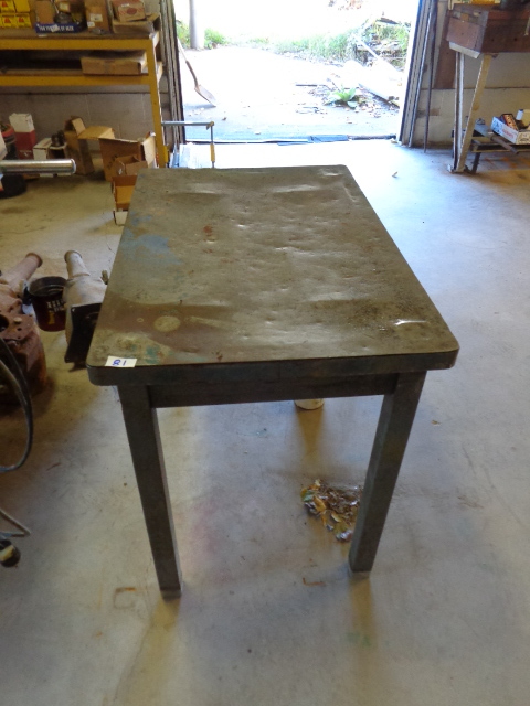 lot 81 image: Metal Table