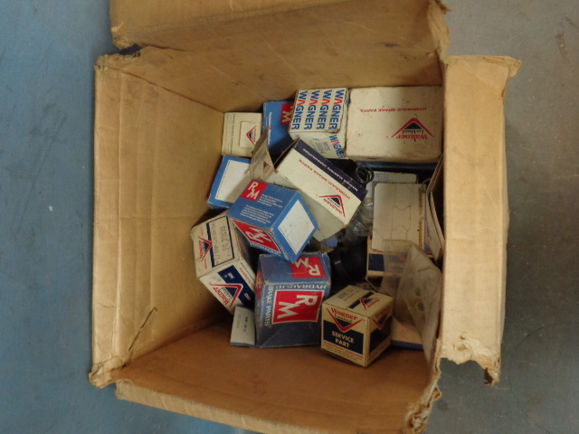 lot 85 image: Hydraulic Brake Parts