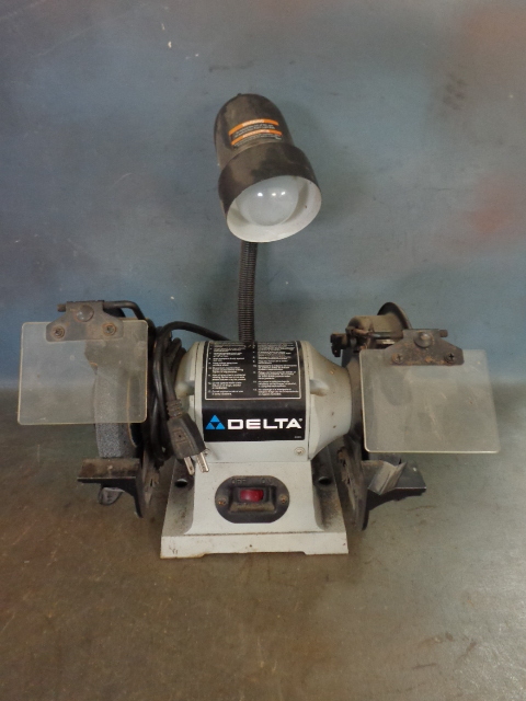 lot 100 image: Bench Grinder