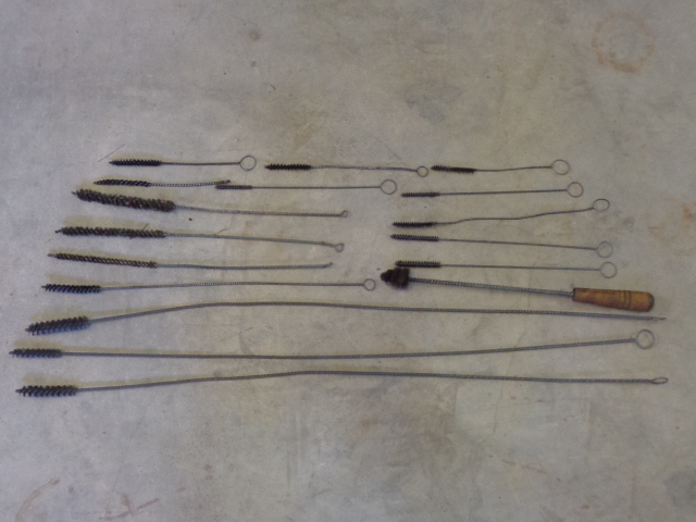 lot 114 image: Wire Brushes