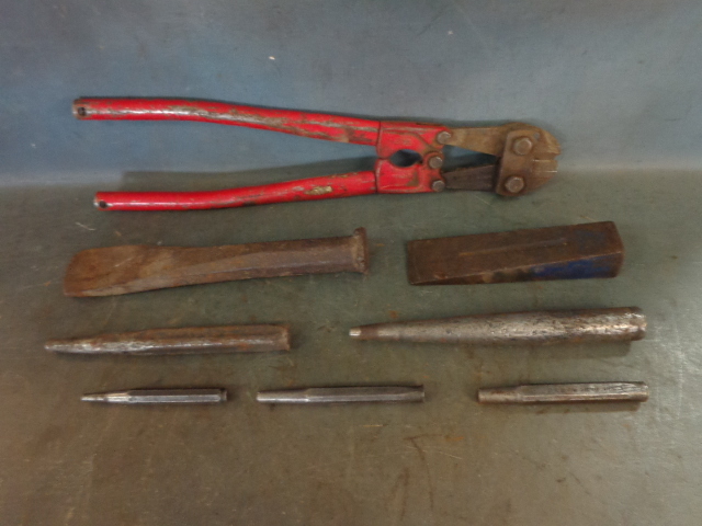 lot 123 image: Chisels, Punches & Bolt Cutters