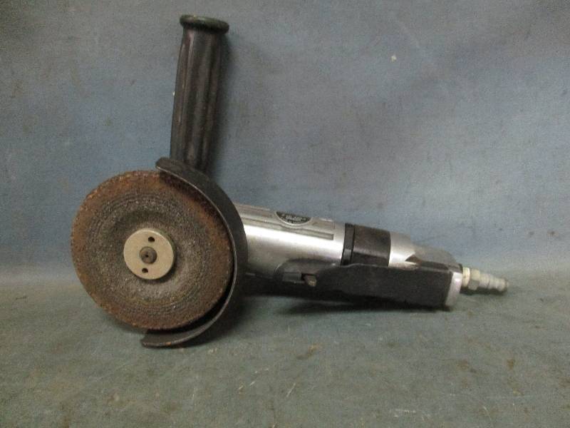 lot 128 image: Central Pneumatic Grinder