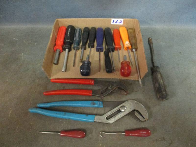 lot 132 image: Screw Driver, Socket Driver & More