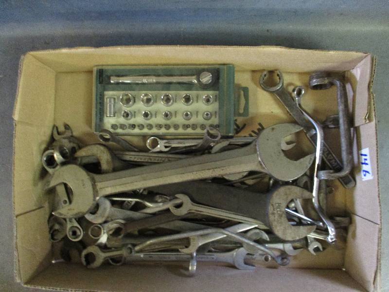 lot 146 image: Wrenches & Sockets