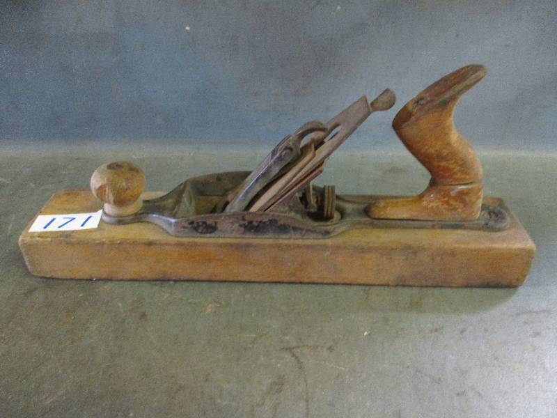 lot 171 image: Wooden Planer