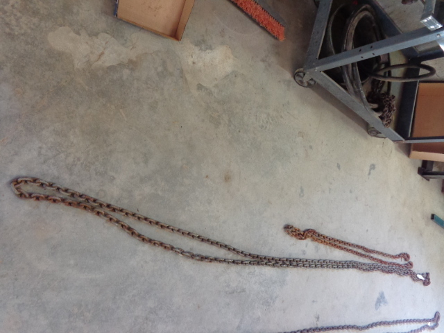 lot 248 image: Chain