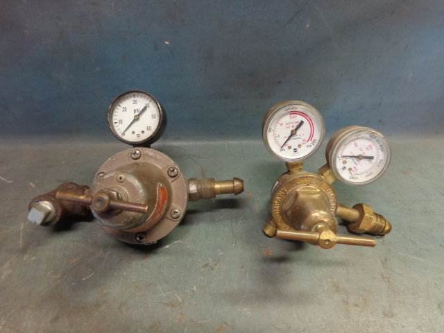 lot 255 image: Gauges