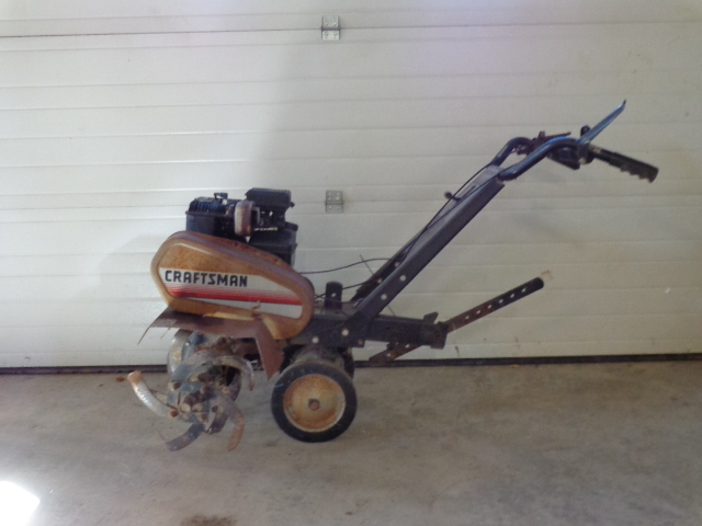lot 263 image: Craftsman 28 Tiller