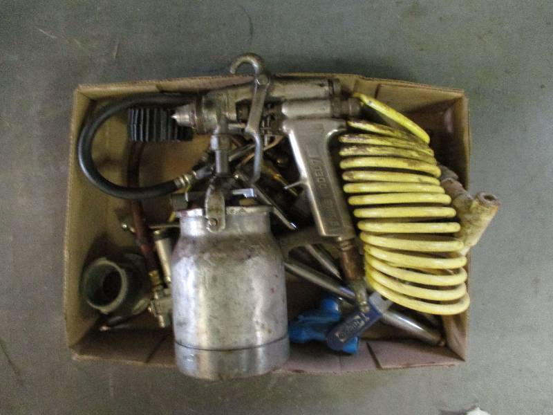 lot 178 image: Air Paint Gun