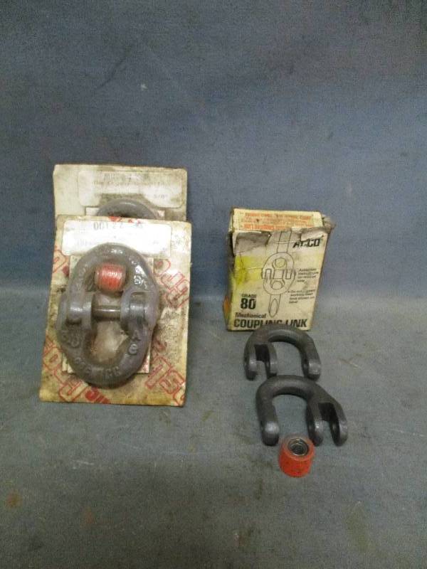 lot 182 image: Coupling Links