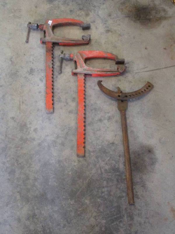 lot 194 image: Rack Clamps