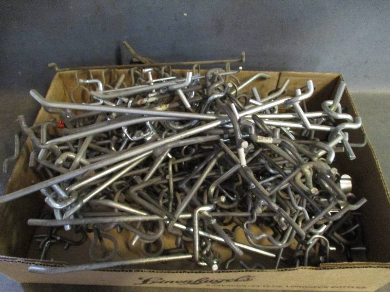 lot 196 image: Box of Peg Board HangersHooks